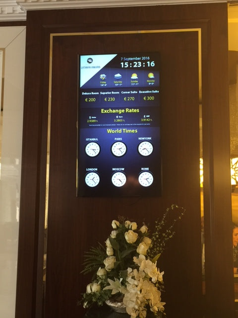 Hotel Resepsiyon Bilgi Ekranı - 75 Inch Ultra HD 7/24 500 Nit Endüstriyel Signage Monitör 2